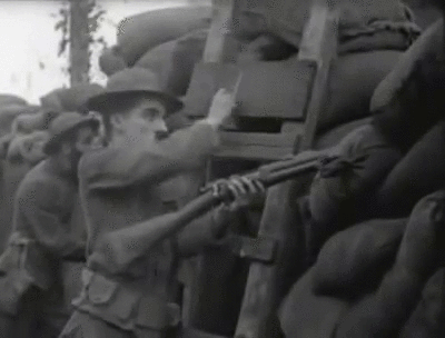 GIF a : a, l'attaque, chaplin